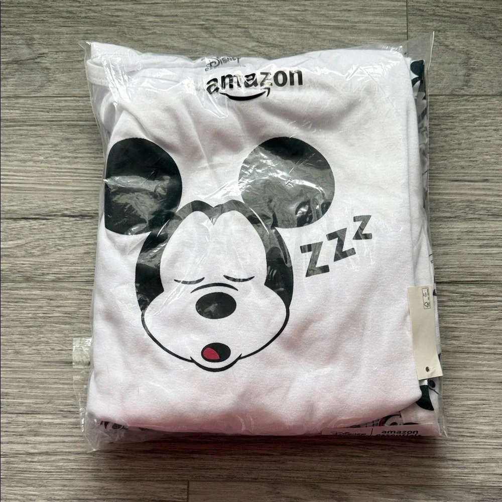 Disney White & Black Mickey Mouse Kids Pajama Set Size Small